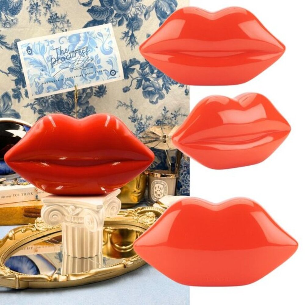 🆕 LULU GUINNESS 🧿 NWOT Iconic Lips Perspex Clutch - Burnt Orange Red